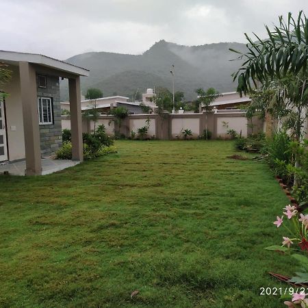 Nine Hill Villa - 2Bhk Private Villa With Pool Удайпур Екстериор снимка