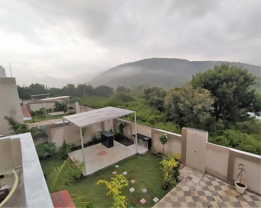 Nine Hill Villa - 2Bhk Private Villa With Pool Удайпур Екстериор снимка