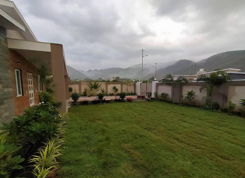 Nine Hill Villa - 2Bhk Private Villa With Pool Удайпур Екстериор снимка