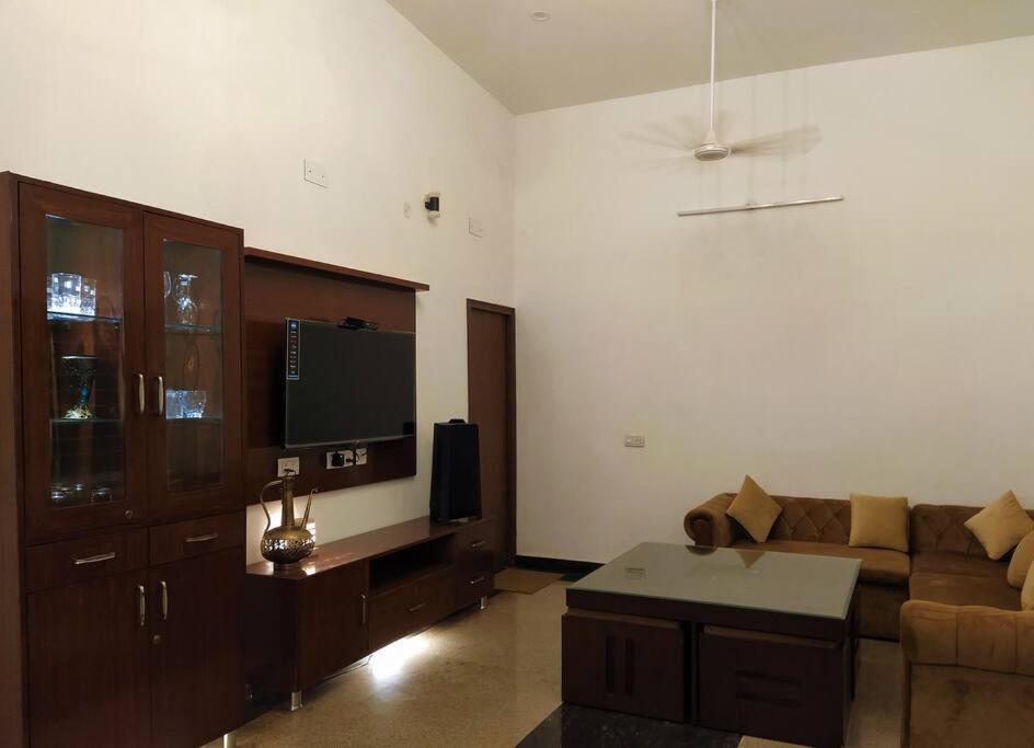 Nine Hill Villa - 2Bhk Private Villa With Pool Удайпур Екстериор снимка
