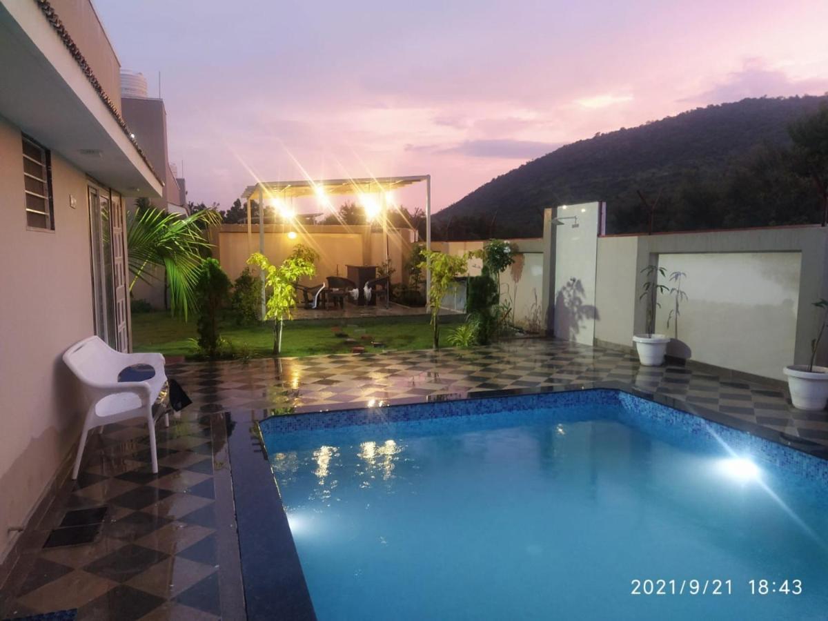 Nine Hill Villa - 2Bhk Private Villa With Pool Удайпур Екстериор снимка