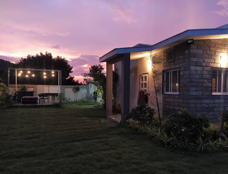 Nine Hill Villa - 2Bhk Private Villa With Pool Удайпур Екстериор снимка